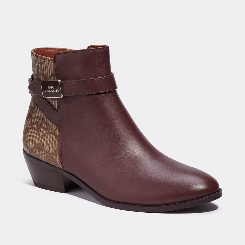 Coach boots